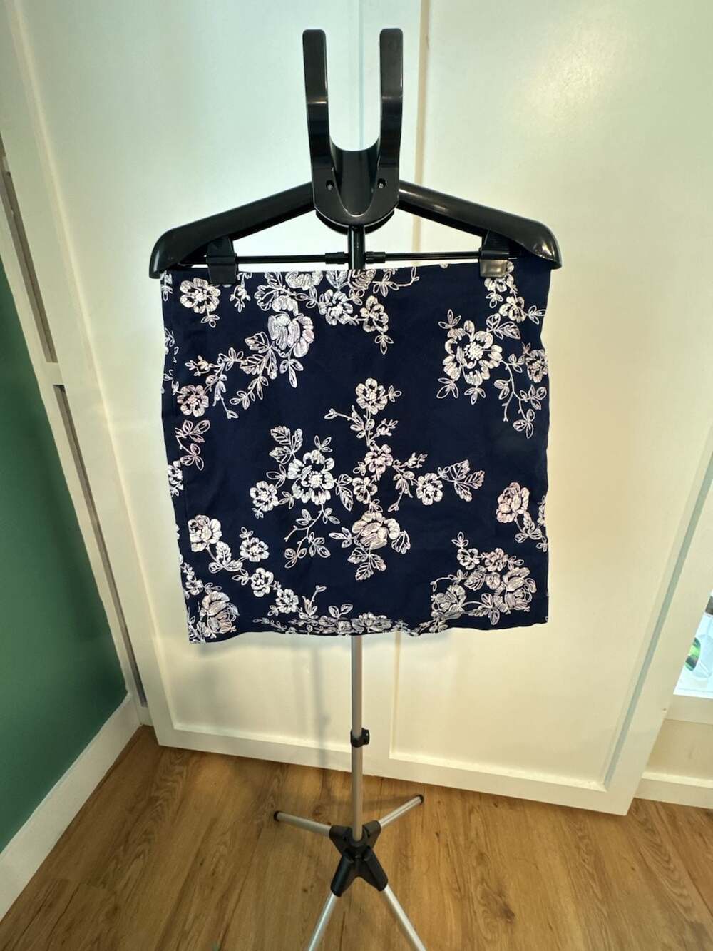 Talbots Skirt Size 14 Navy White Floral Print